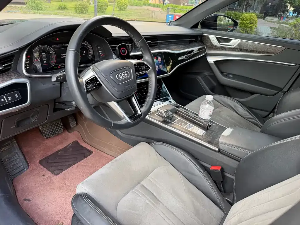 Audi A6L — фото 6