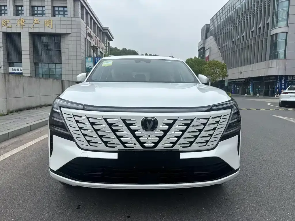 Changan CS75PLUS — фото 6