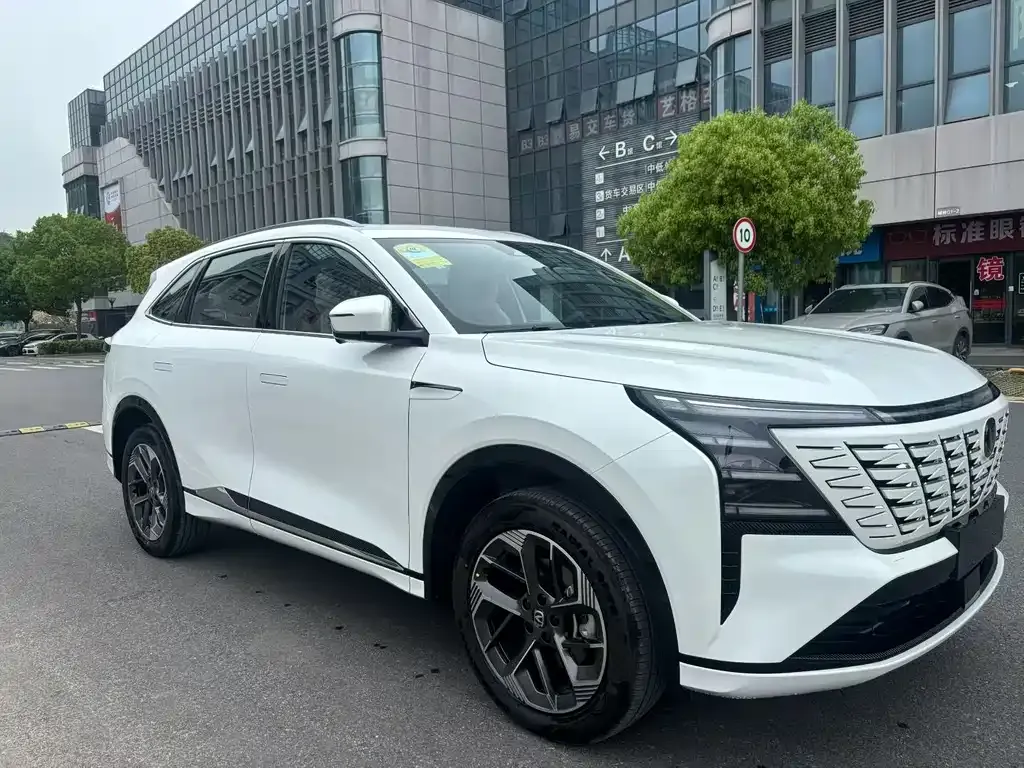 Changan CS75PLUS — фото 7