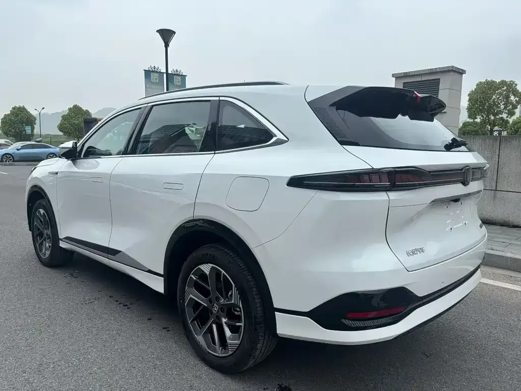 Changan CS75PLUS — фото 4