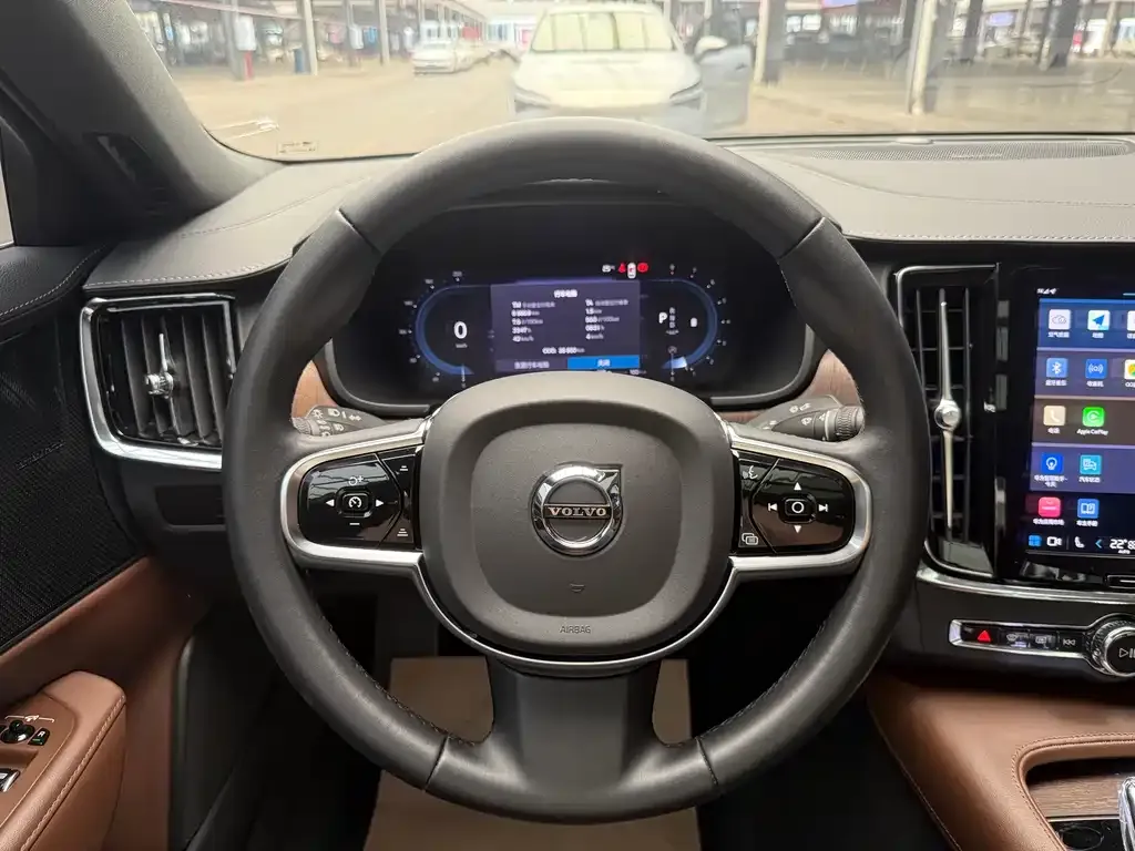 Volvo S90 — фото 10