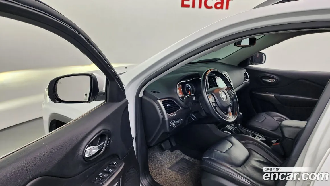 Jeep Cherokee 2021 из KR, фото 8