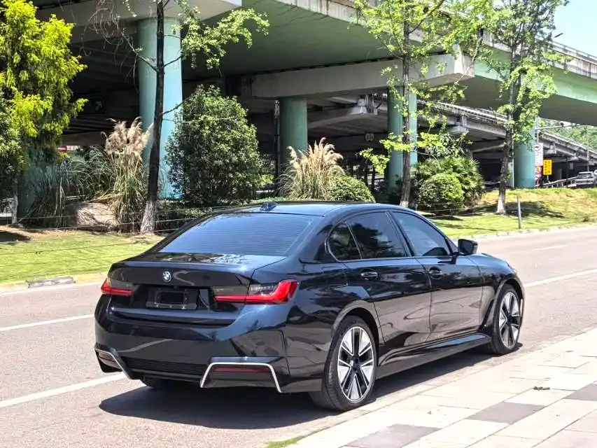 BMW i3 — фото 9