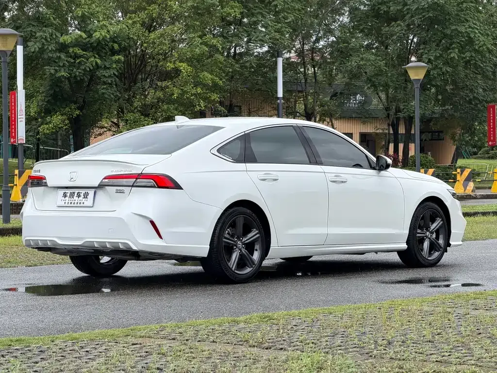 Honda Inspire — фото 10