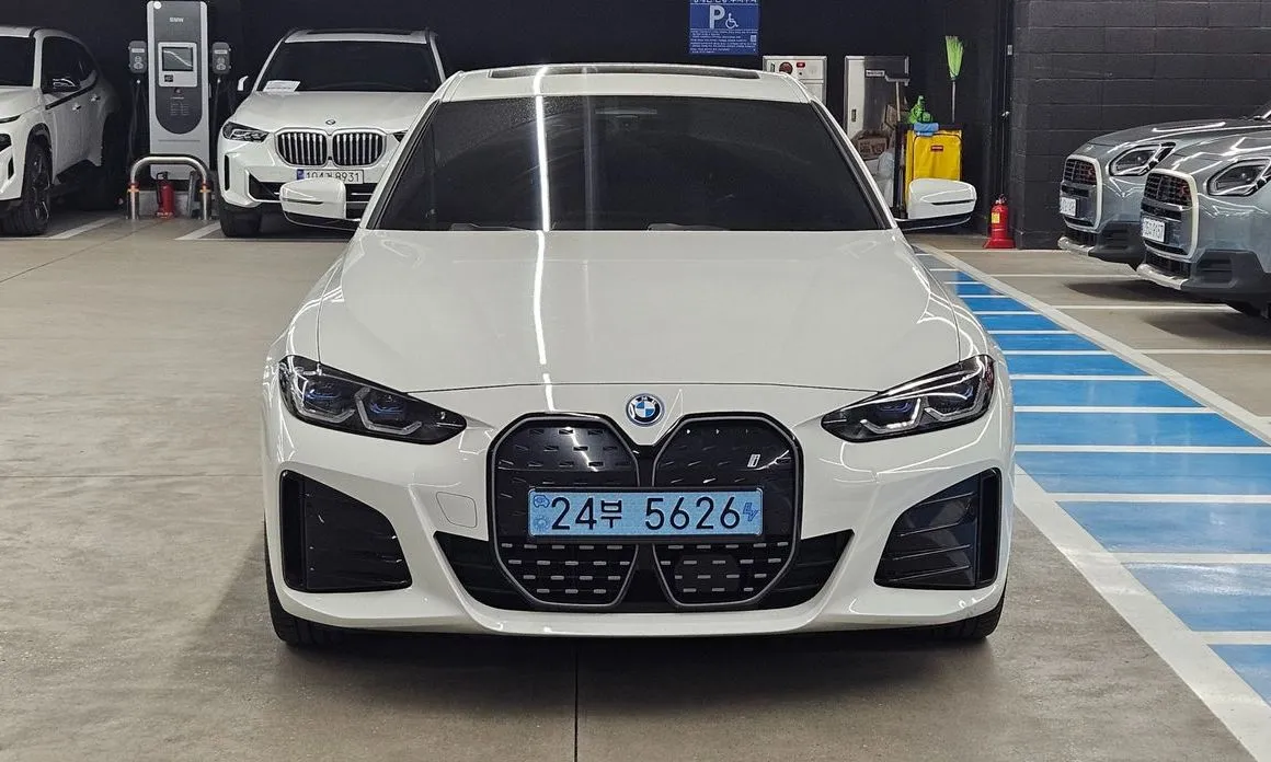 BMW i4 2023 из KR, фото 10