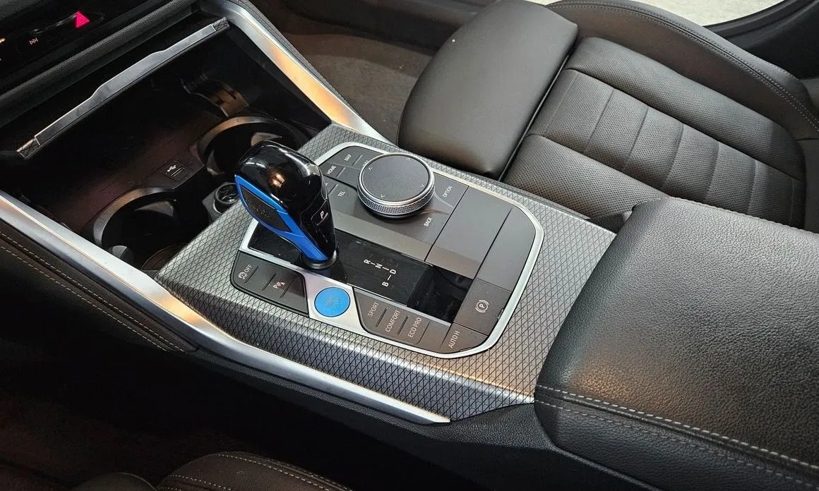 BMW i4 2023 из KR, фото 5