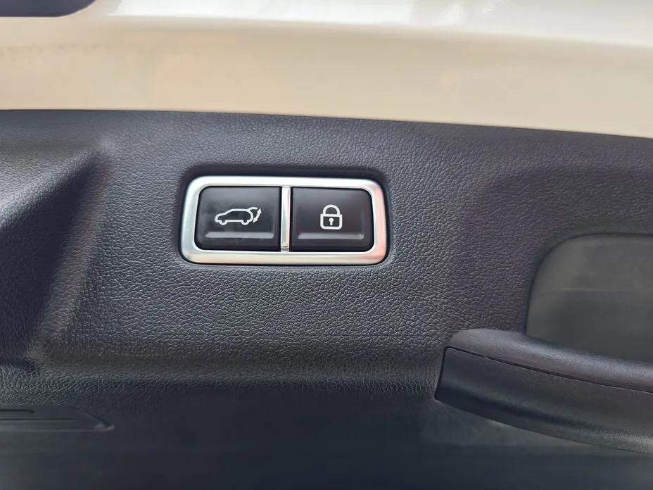 Kia Sorento — фото 7