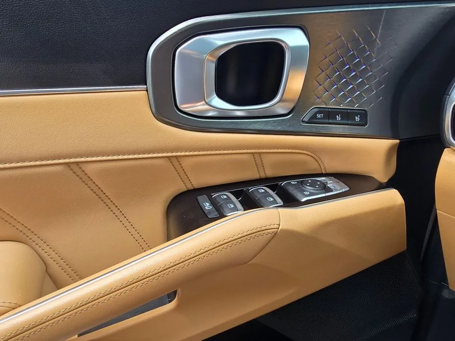 Kia Sorento — фото 5
