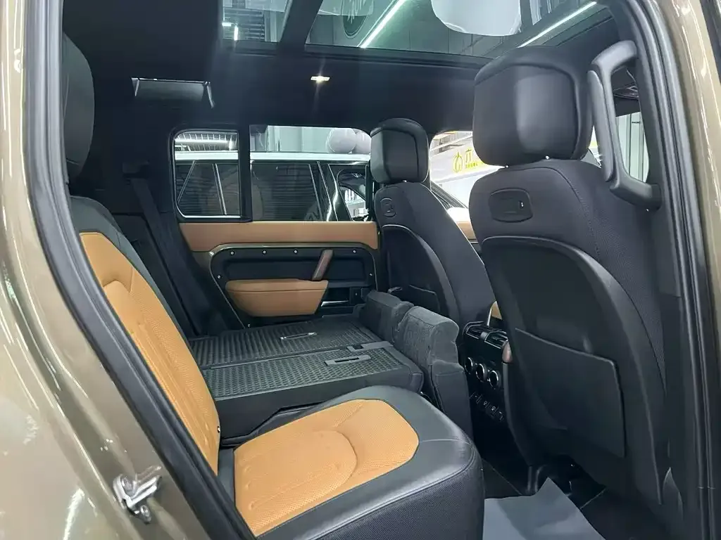 Land Rover Defender — фото 7