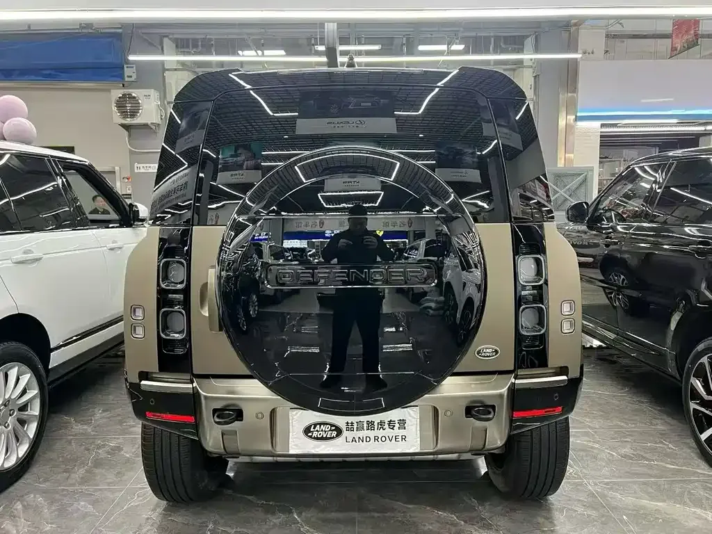 Land Rover Defender — фото 3