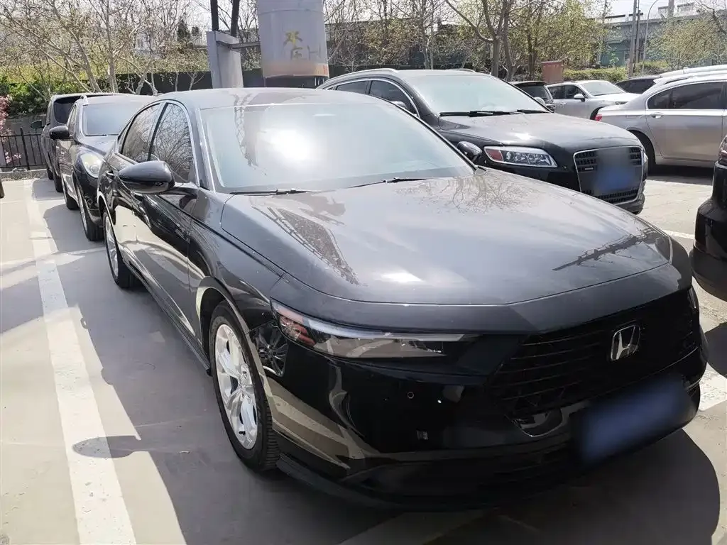 Honda Accord — фото 8