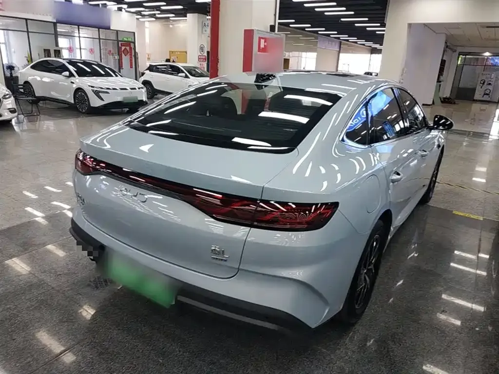 BYD Qin L — фото 4