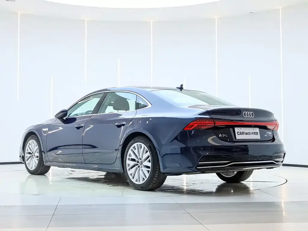 Audi A7L 2024 из CN, фото 2