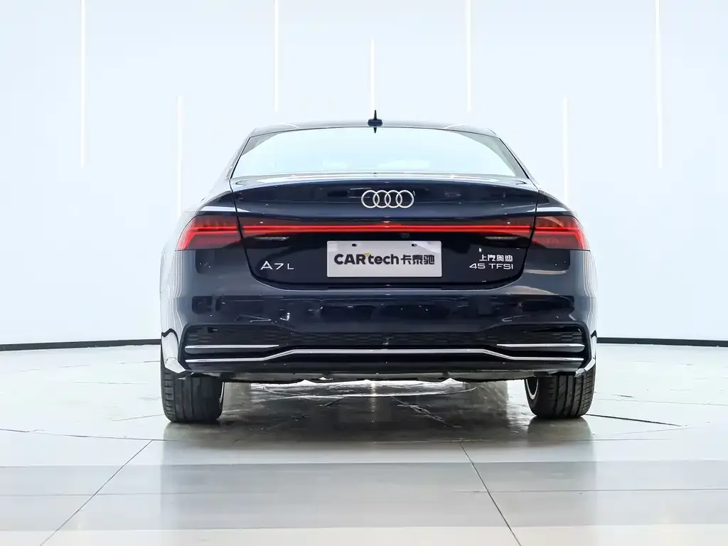 Audi A7L 2024 из CN, фото 5