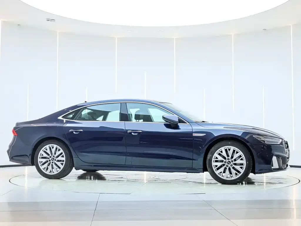 Audi A7L 2024 из CN, фото 7