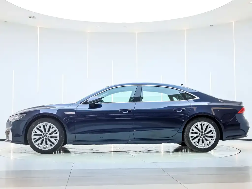 Audi A7L 2024 из CN, фото 8