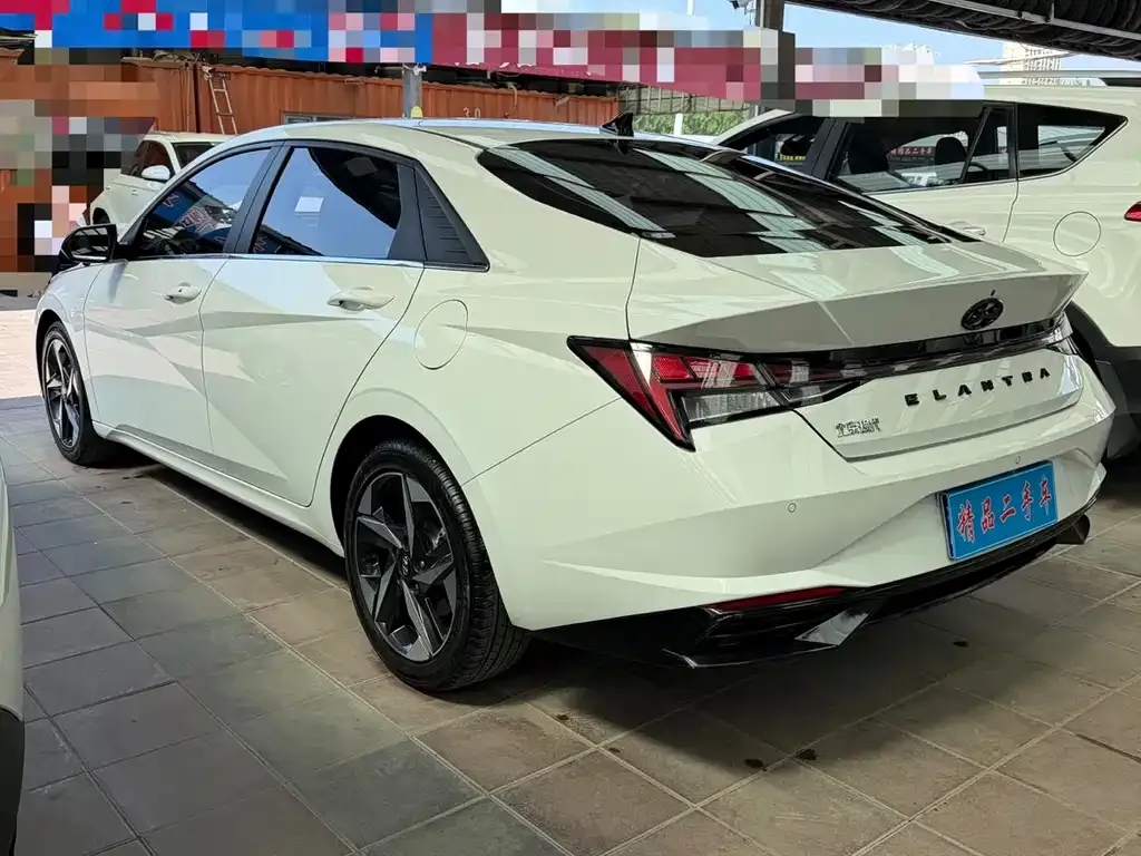 Hyundai Elantra — фото 6