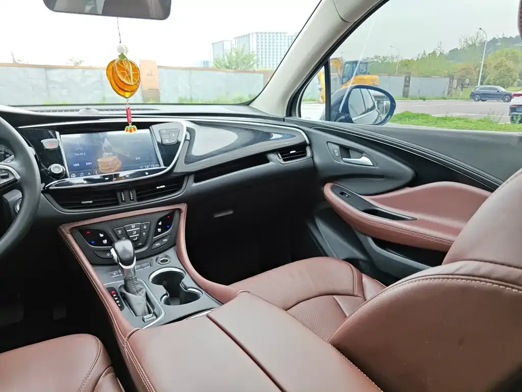Buick Envision Plus — фото 2