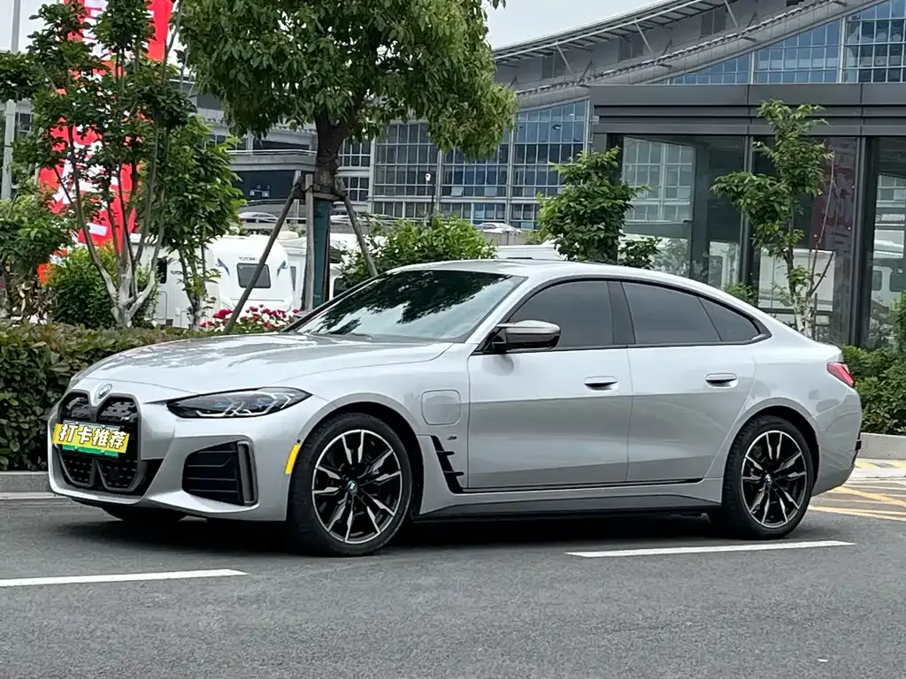 BMW i4 M