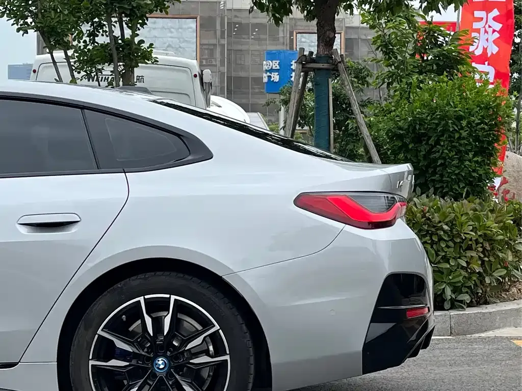 BMW i4 M 2025 из CN, фото 3