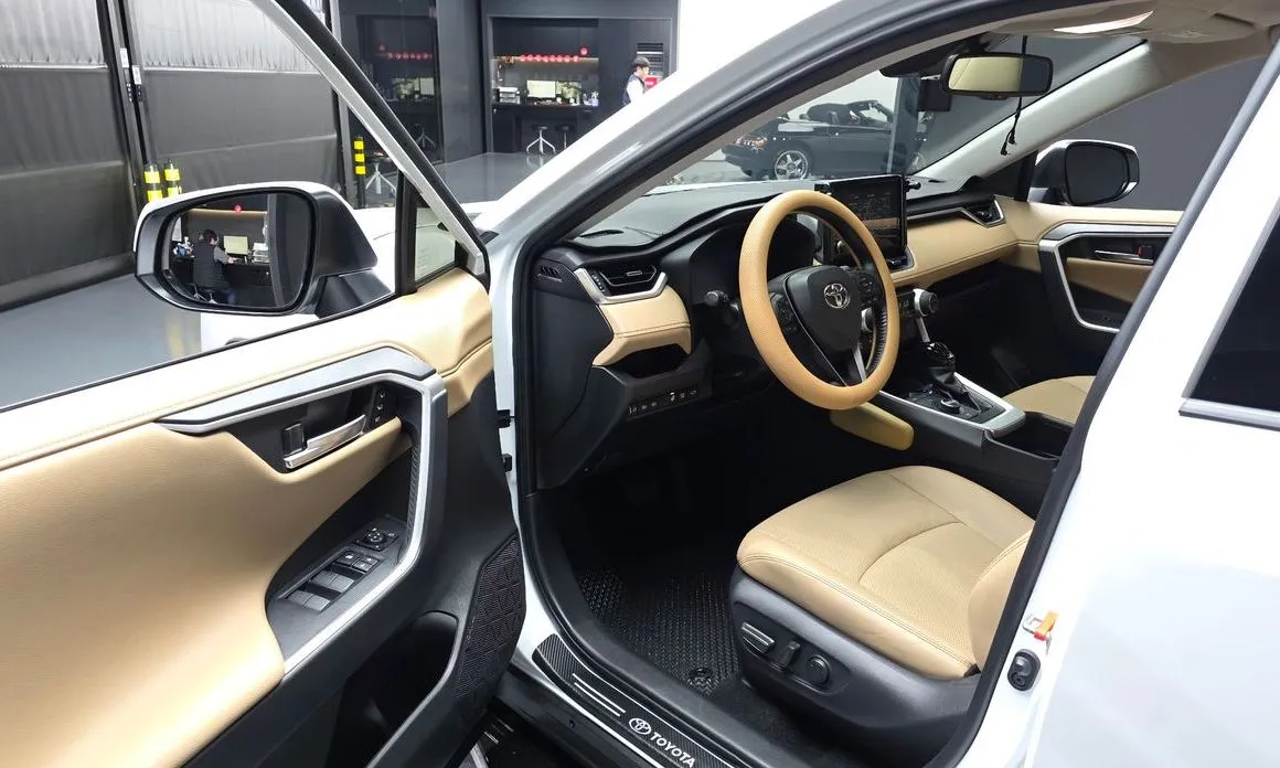 Toyota RAV4 2024 из KR, фото 9