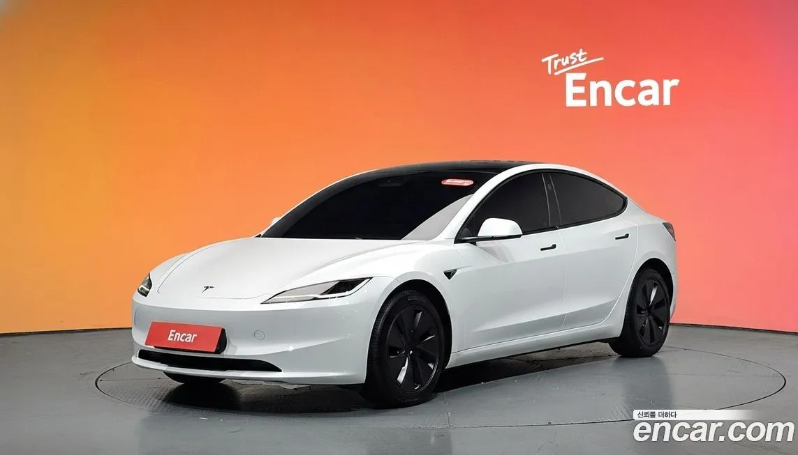 Tesla Model 3 Long Range AWD 1
