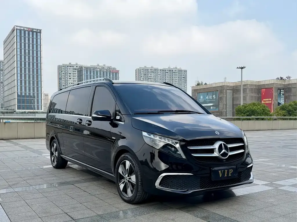 Mercedes-Benz V-Class — фото 10