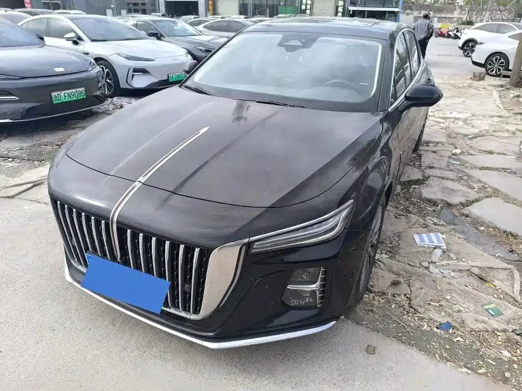 Hongqi H5 — фото 1