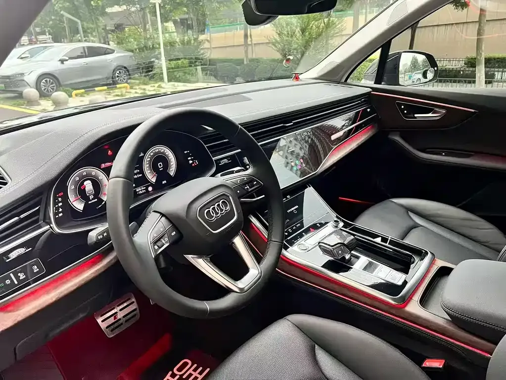 Audi Q7 — фото 3