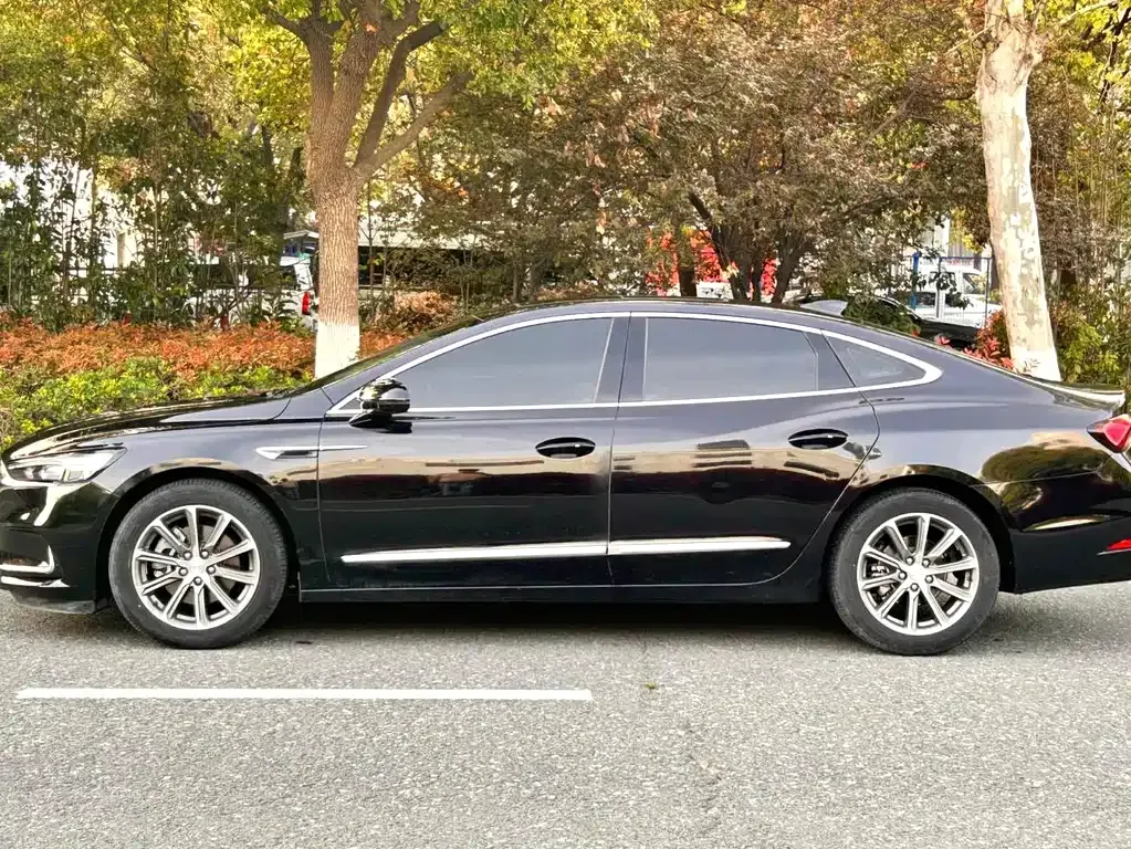 Buick LaCrosse — фото 8
