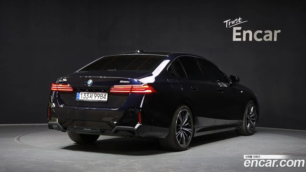 BMW 5-Series 2024 из KR, фото 3