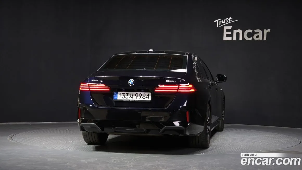 BMW 5-Series 2024 из KR, фото 4