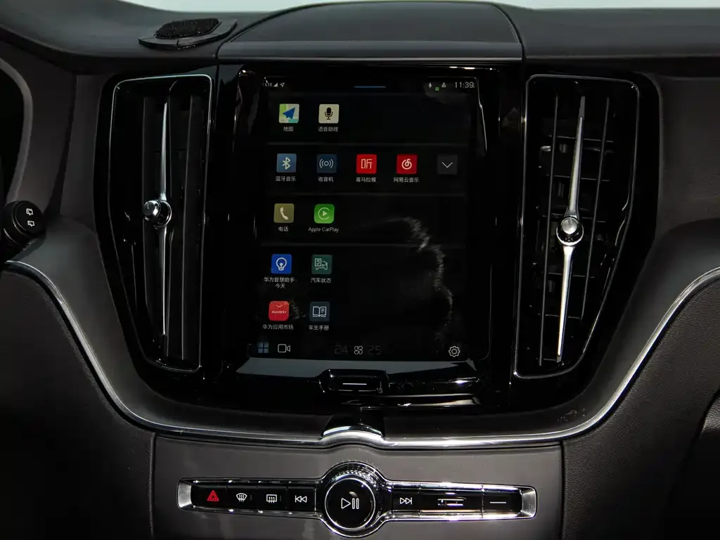 Volvo XC60 — фото 2