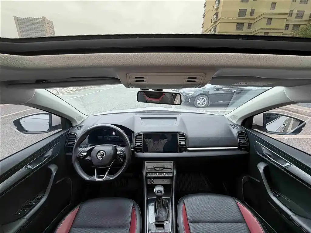 Skoda Karoq 2022 из CN, фото 2