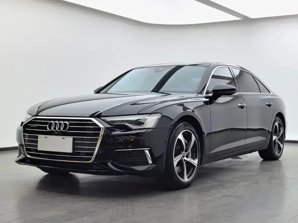 Audi A6L — фото 1