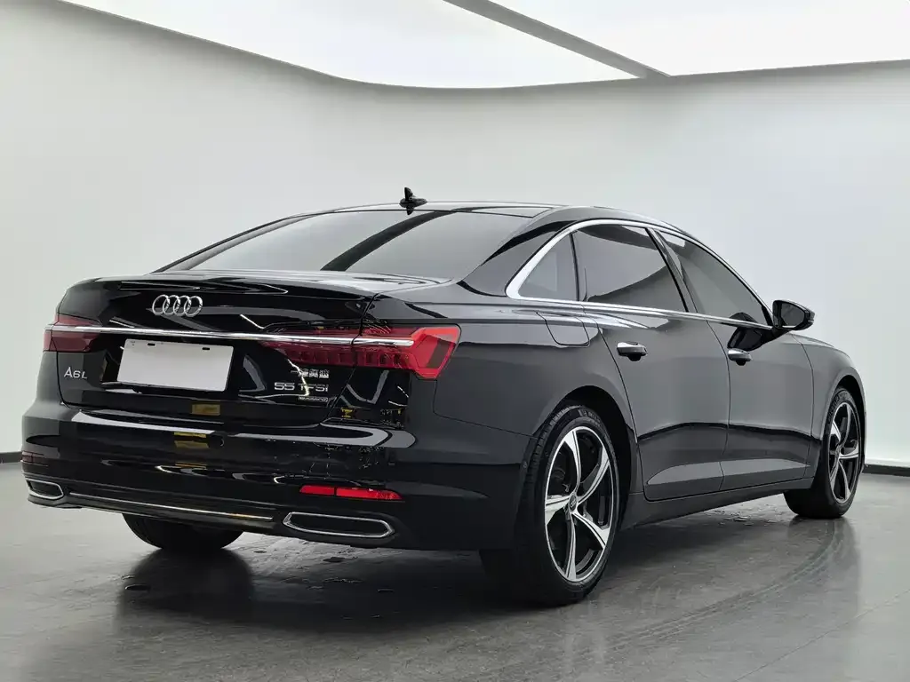 Audi A6L — фото 9