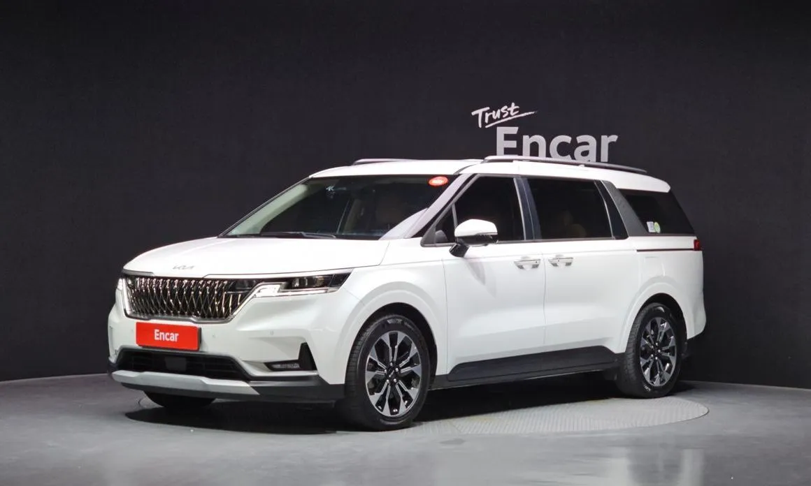 Kia Carnival — фото 1