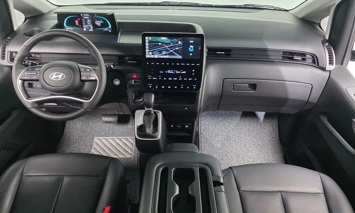 Hyundai Staria 2025 из KR, фото 2