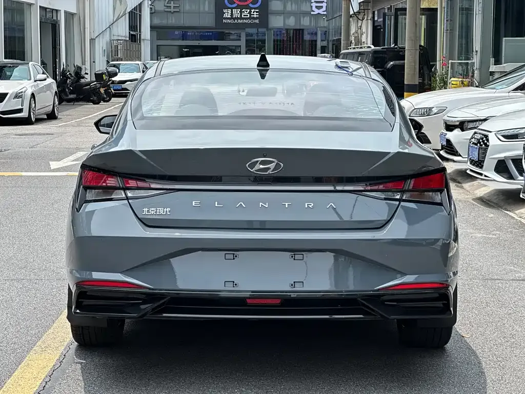 Hyundai Elantra 2022 из CN, фото 7