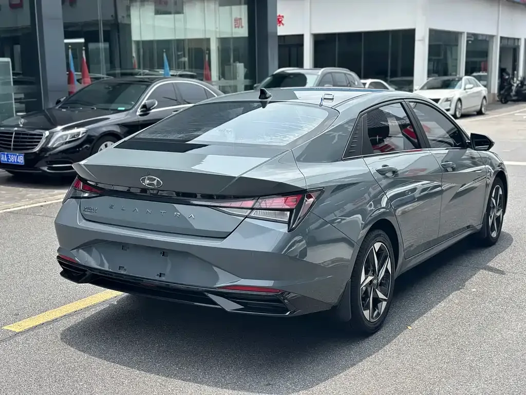 Hyundai Elantra 2022 из CN, фото 5