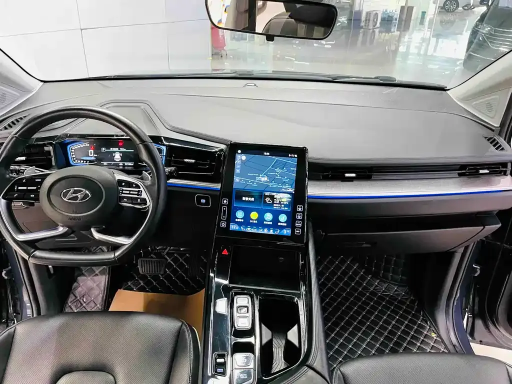 Hyundai Custo — фото 10