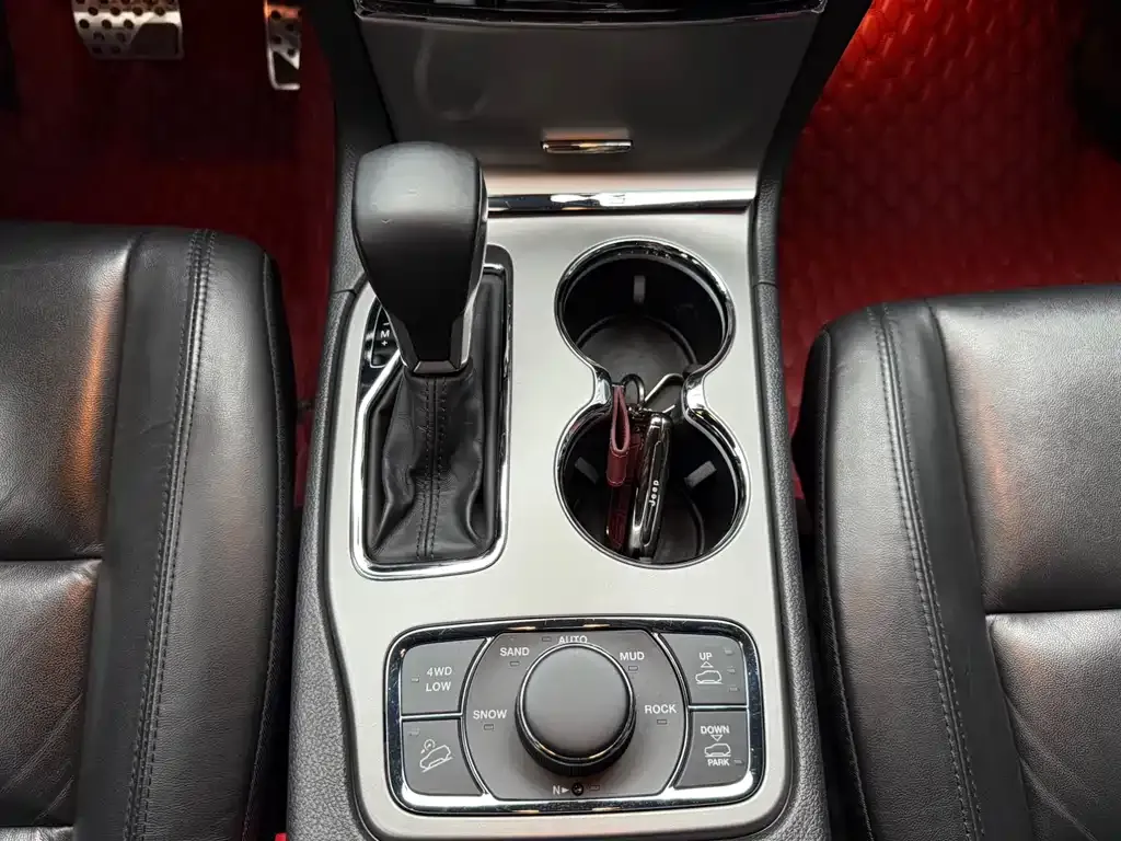 Jeep Grand Cherokee (Import) 2022 из CN, фото 6