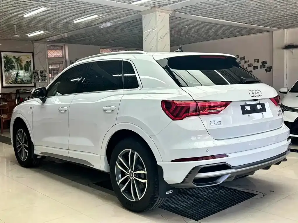 Audi Q3 — фото 7