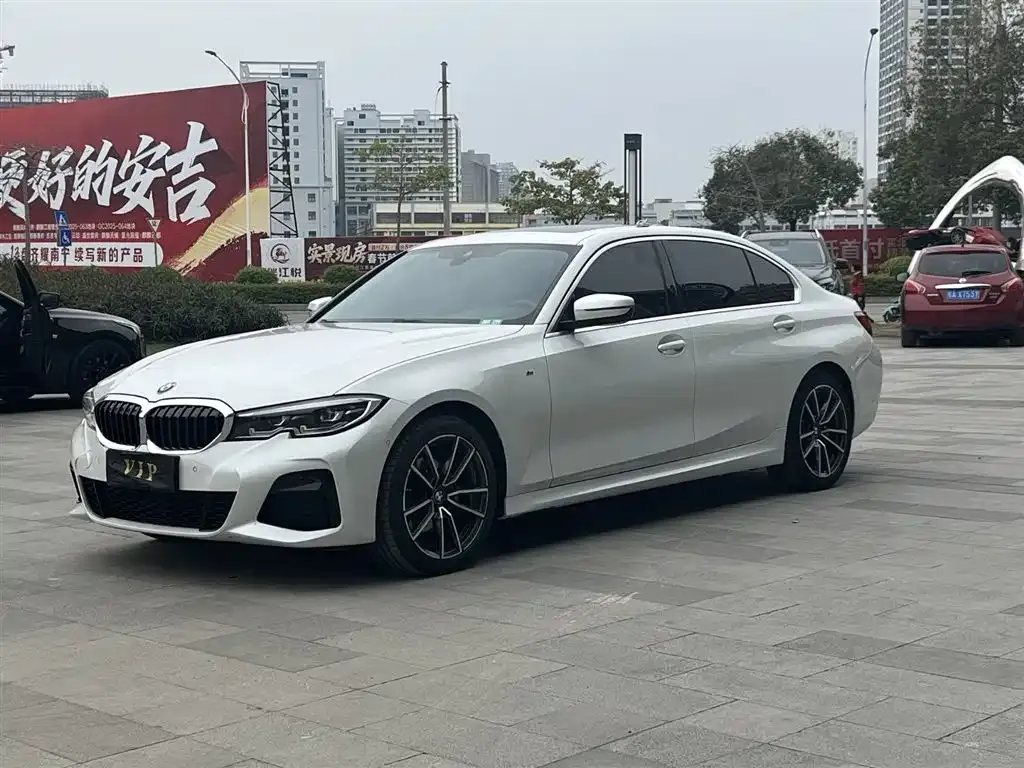 BMW 3 Series 2021 из CN, фото 1