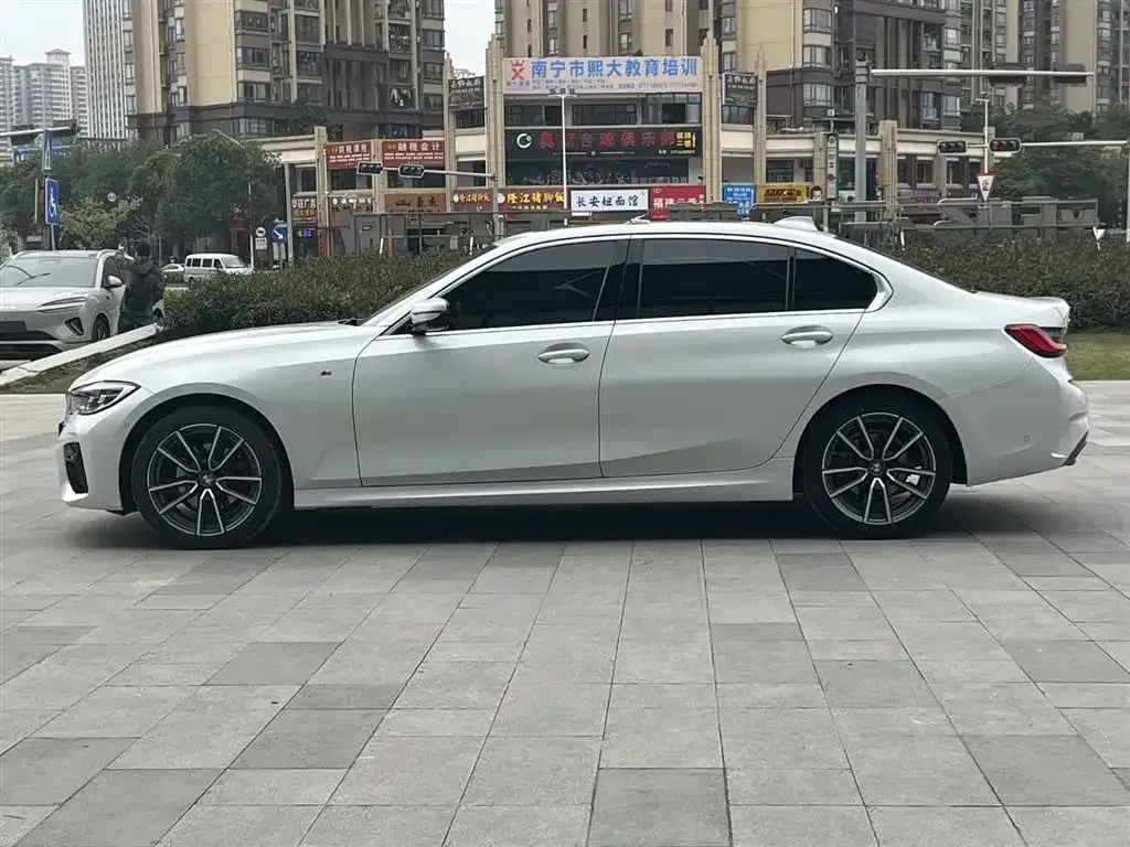 BMW 3 Series 2021 из CN, фото 10