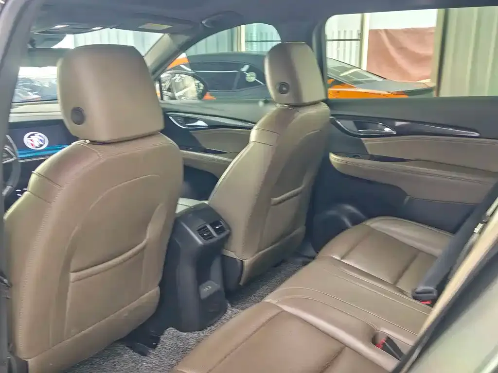 Buick Envision Plus — фото 2