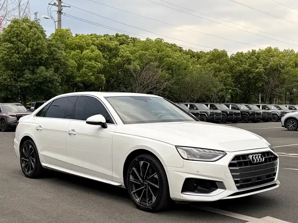 Audi A4L — фото 10