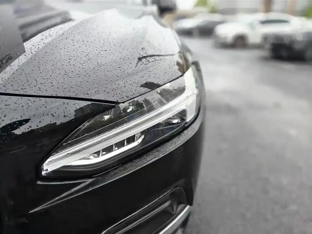 Volvo S90 — фото 8