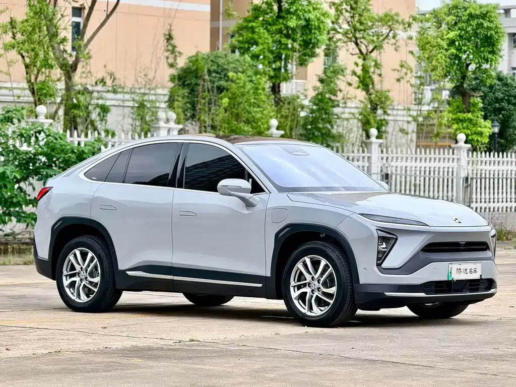 NIO EC6 — фото 10