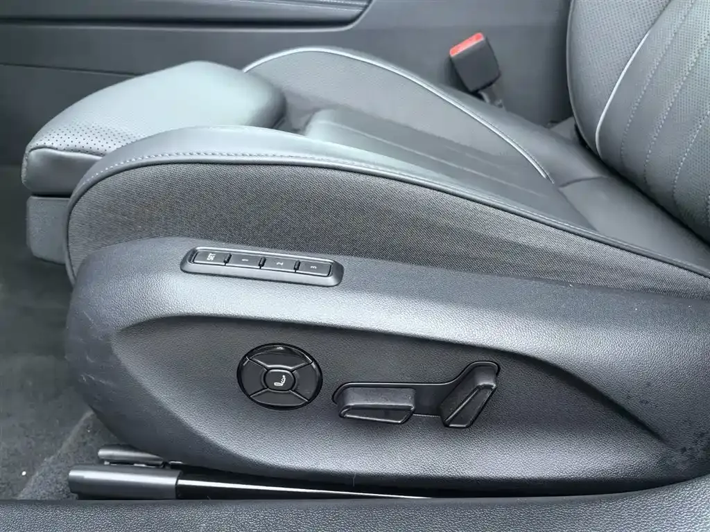 Volkswagen Passat — фото 10